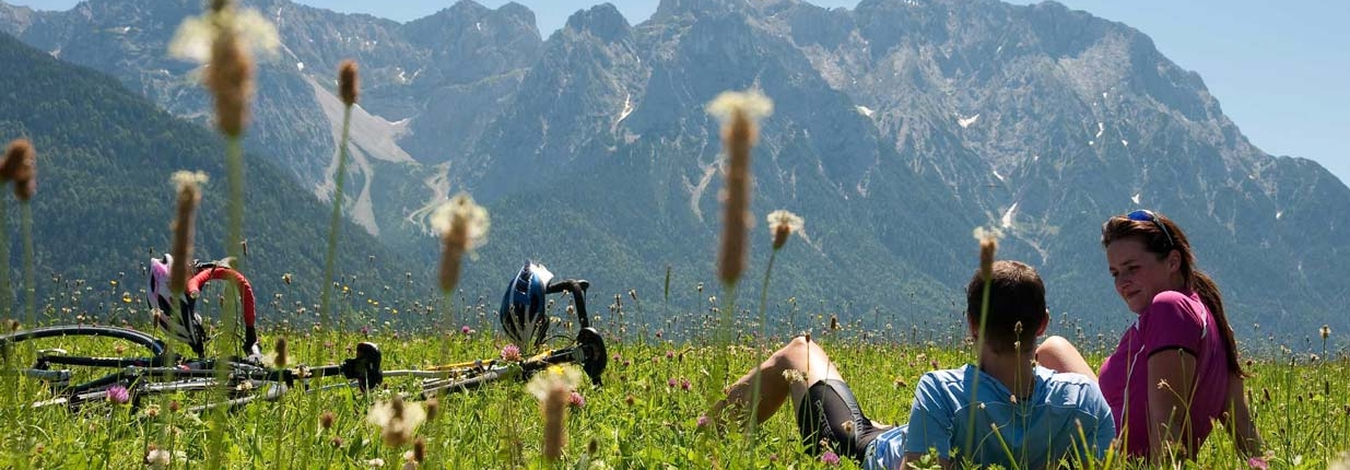 Alpenblick in das Karwendel auf Rad- Wander-Tour